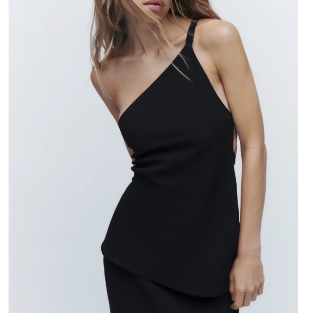 Zara Black asymmetrical top with tie back detail - Picture 2 of 7